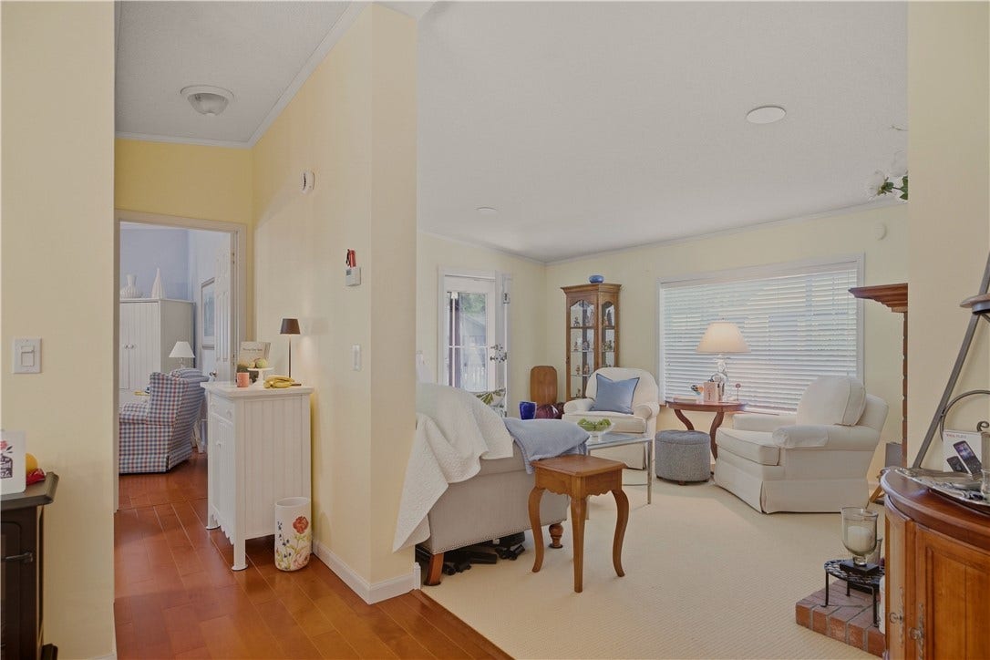 26 Mockingbird Lane, Tiverton, RI 02878
