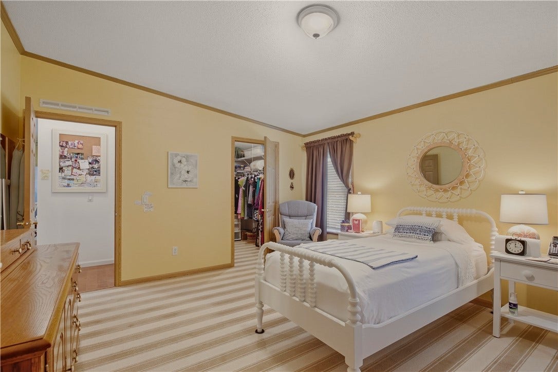 26 Mockingbird Lane, Tiverton, RI 02878
