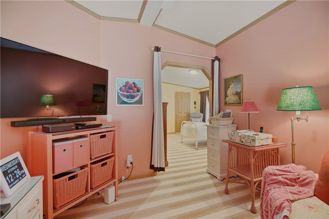 26 Mockingbird Lane, Tiverton, RI 02878