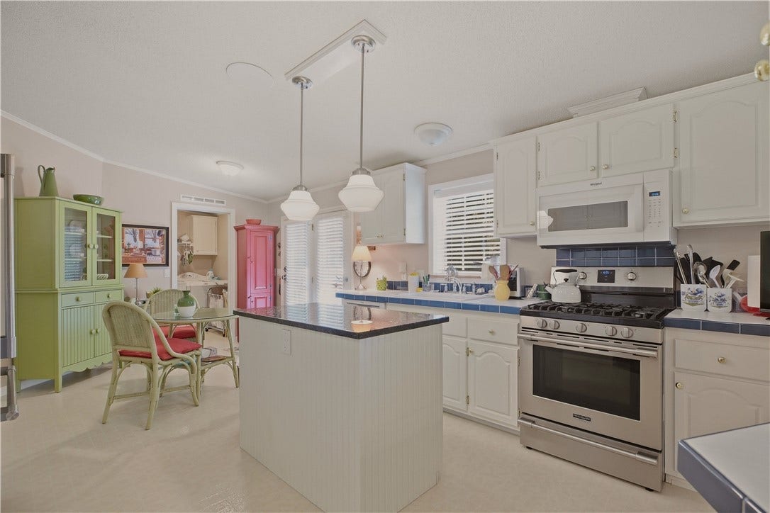 26 Mockingbird Lane, Tiverton, RI 02878