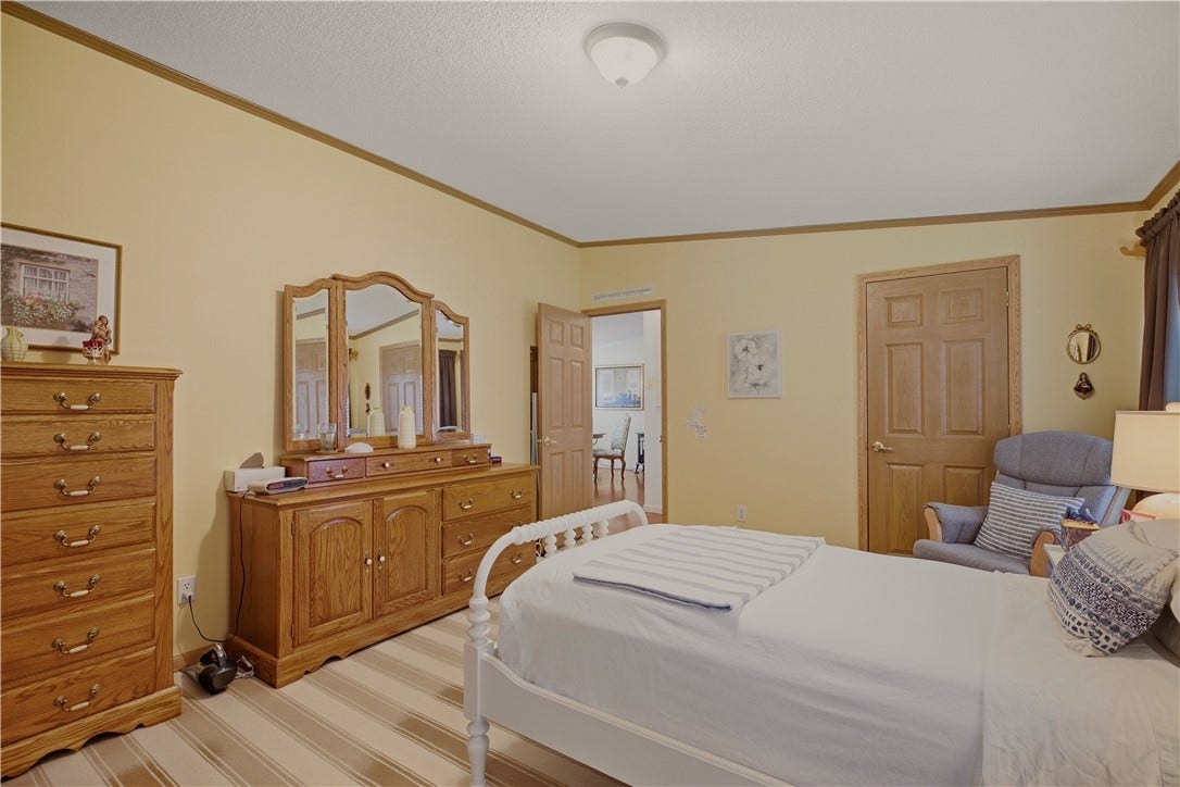 26 Mockingbird Lane, Tiverton, RI 02878