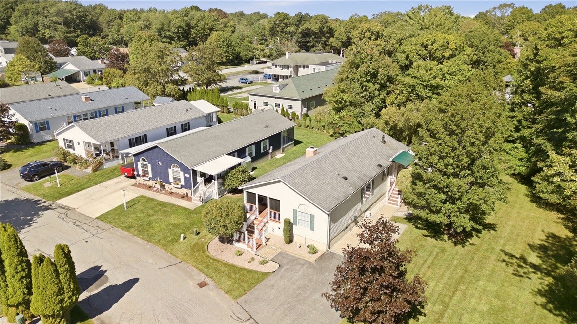 26 Mockingbird Lane, Tiverton, RI 02878