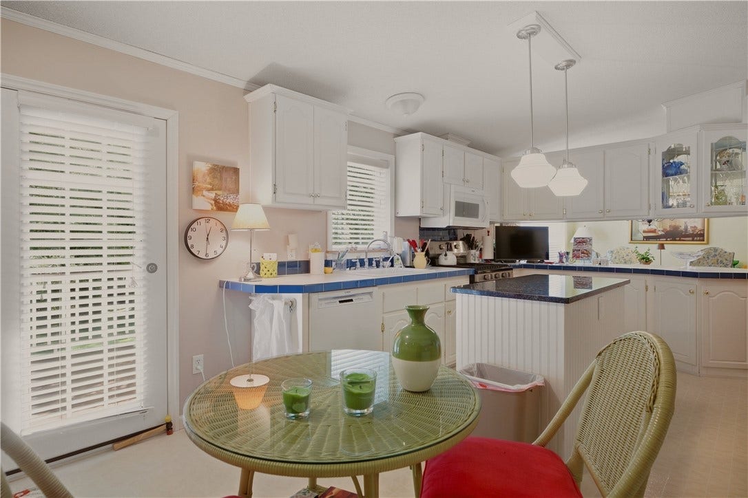 26 Mockingbird Lane, Tiverton, RI 02878