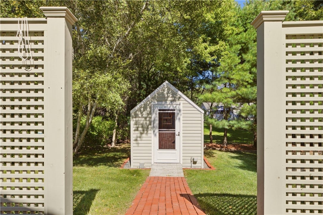 26 Mockingbird Lane, Tiverton, RI 02878