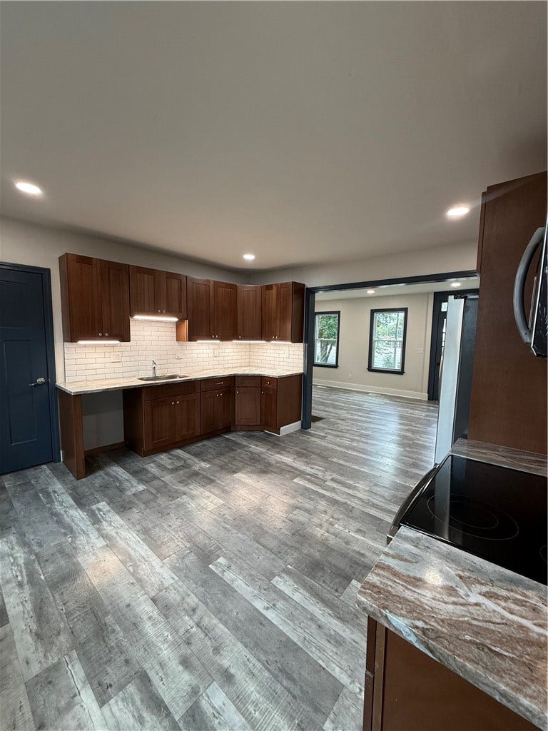 70 Clyde Street, #1, West Warwick, RI 02893 70 Clyde Street, #1, West Warwick, RI 02893