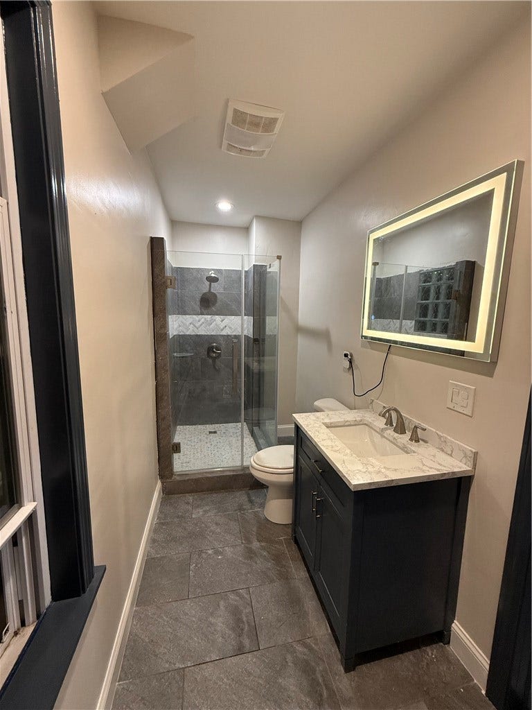 70 Clyde Street, #1, West Warwick, RI 02893 70 Clyde Street, #1, West Warwick, RI 02893