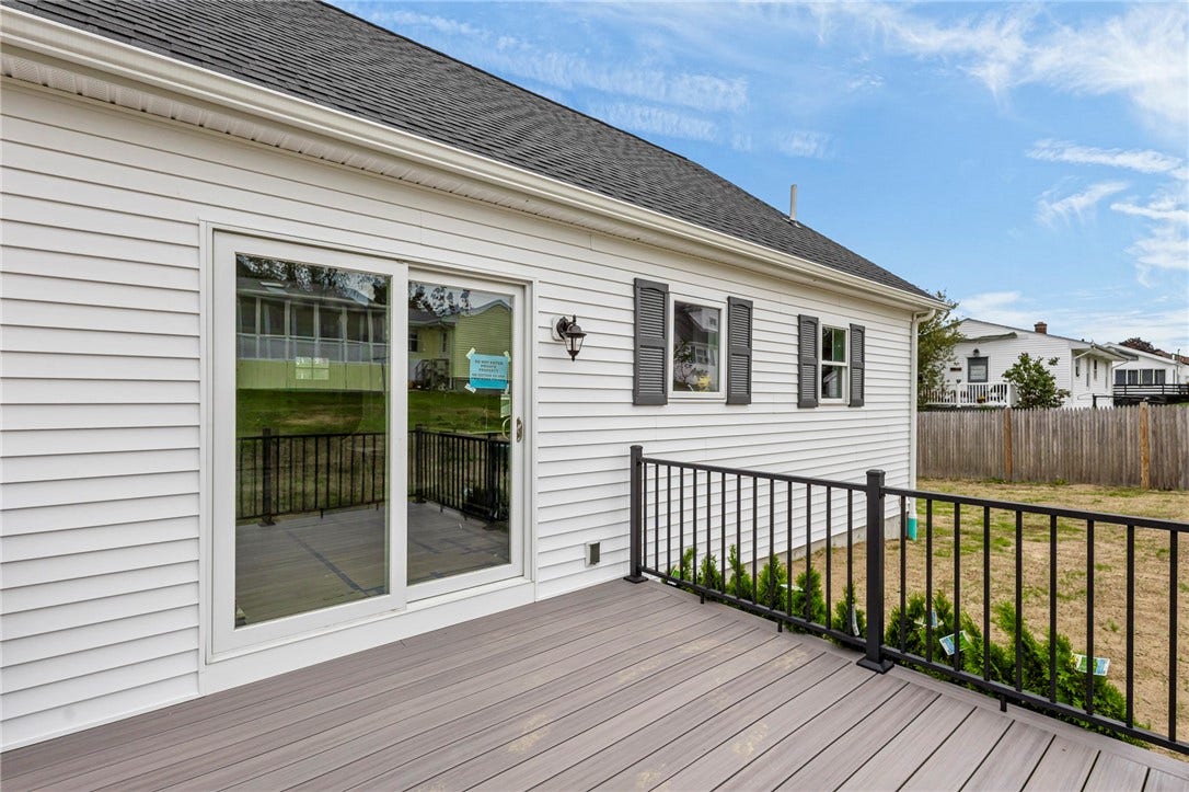 121 Robert Gray Avenue, Tiverton, RI 02878