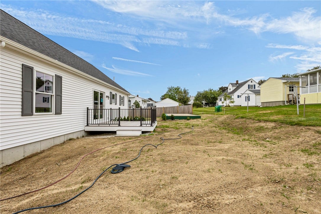 121 Robert Gray Avenue, Tiverton, RI 02878