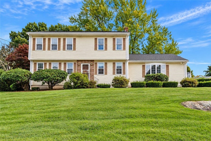 Property photo for 5 Kimberly Ann Drive, Smithfield, RI