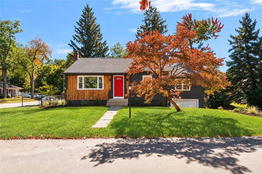 Property photo for 330 Manolla Avenue, Warwick, RI