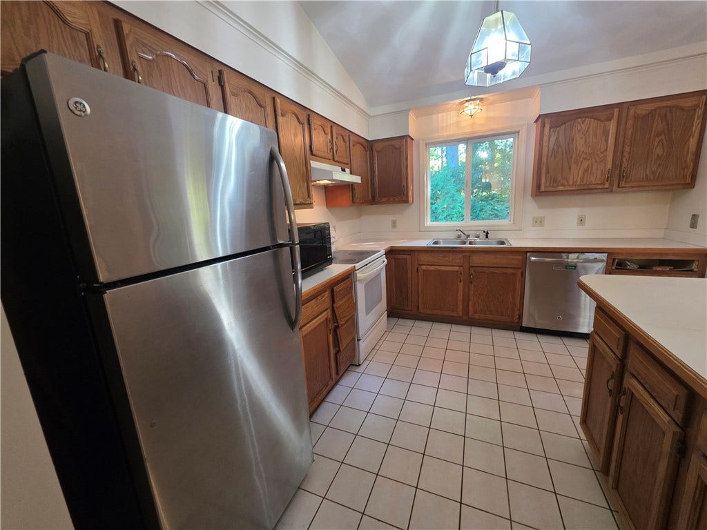 399 Farnum Pike, Smithfield, RI 02917 399 Farnum Pike, Smithfield, RI 02917