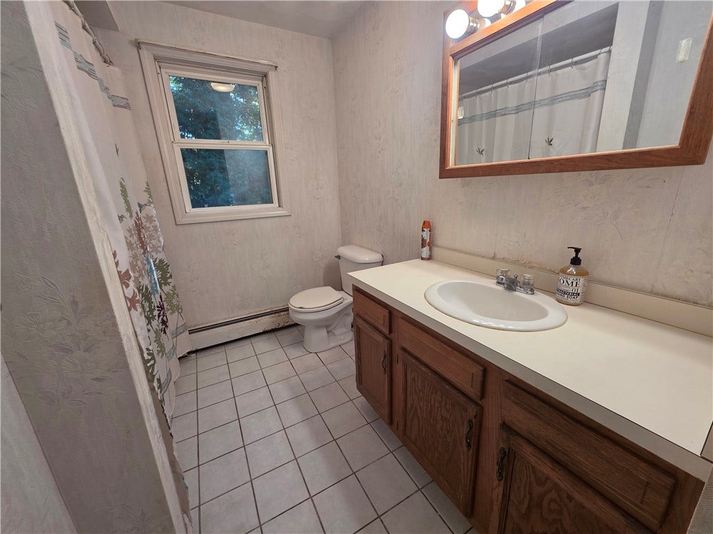 399 Farnum Pike, Smithfield, RI 02917 399 Farnum Pike, Smithfield, RI 02917