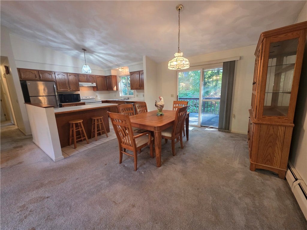 399 Farnum Pike, Smithfield, RI 02917 399 Farnum Pike, Smithfield, RI 02917