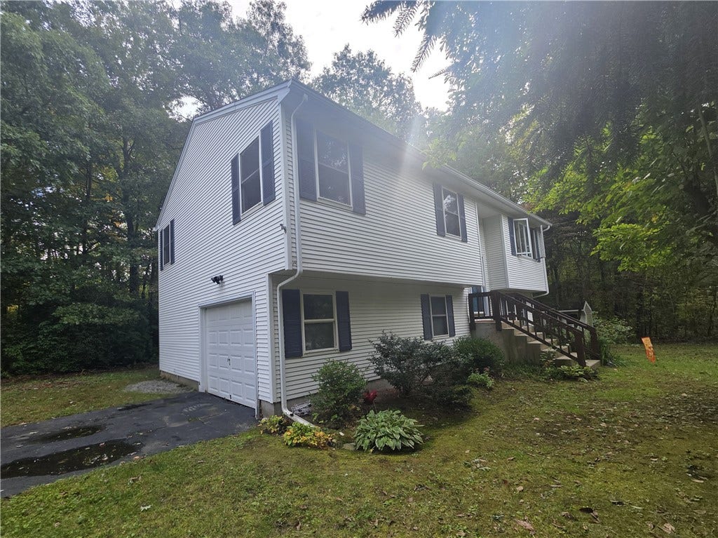 399 Farnum Pike, Smithfield, RI 02917 399 Farnum Pike, Smithfield, RI 02917