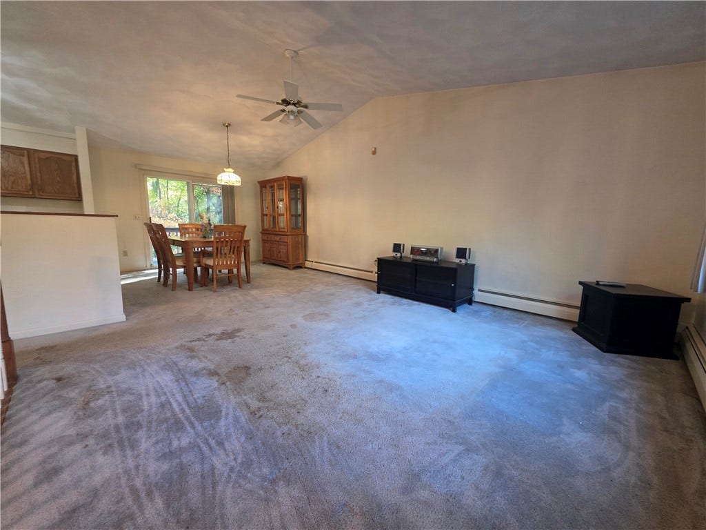 399 Farnum Pike, Smithfield, RI 02917 399 Farnum Pike, Smithfield, RI 02917