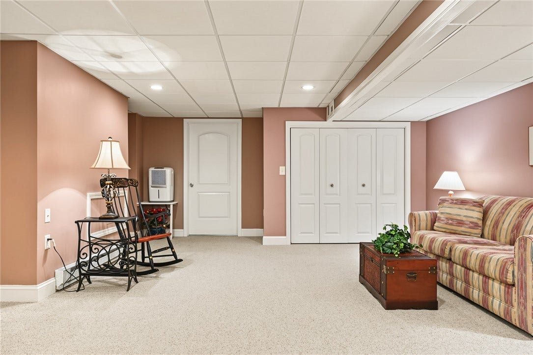 95 Fry Brook Drive, East Greenwich, RI 02818 Generous proportions and ample storage.