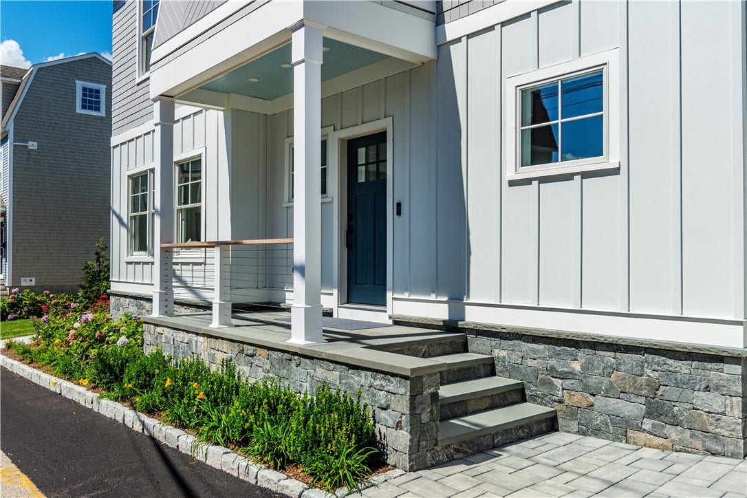 6 Sharon Court, Newport, RI 02840 6 Sharon Court, Newport, RI 02840