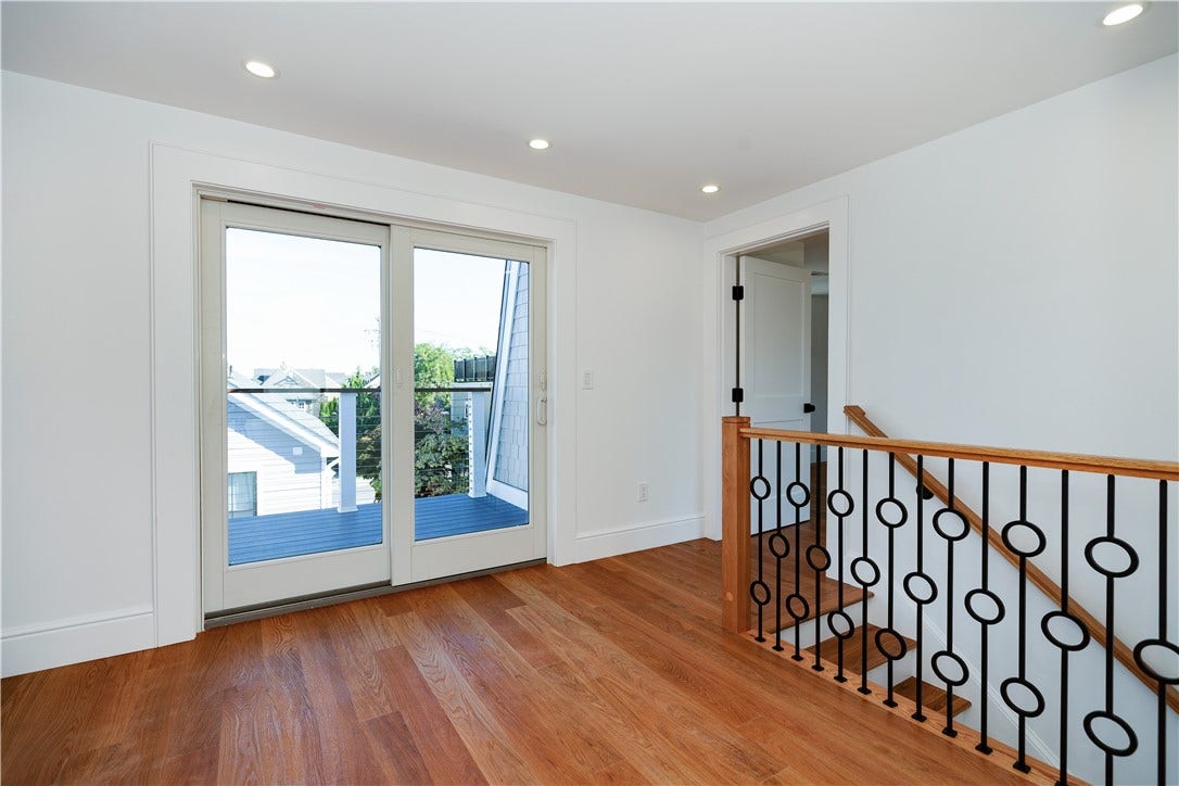 6 Sharon Court, Newport, RI 02840 6 Sharon Court, Newport, RI 02840