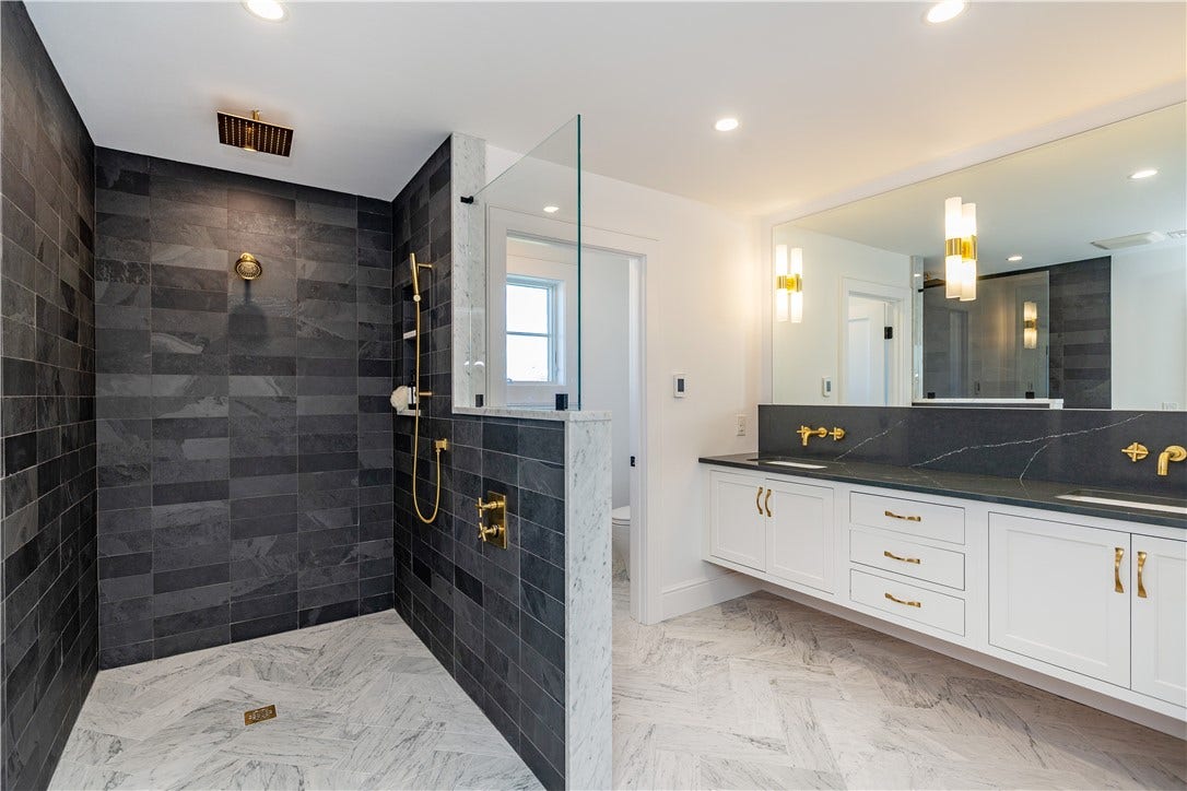 6 Sharon Court, Newport, RI 02840 6 Sharon Court, Newport, RI 02840