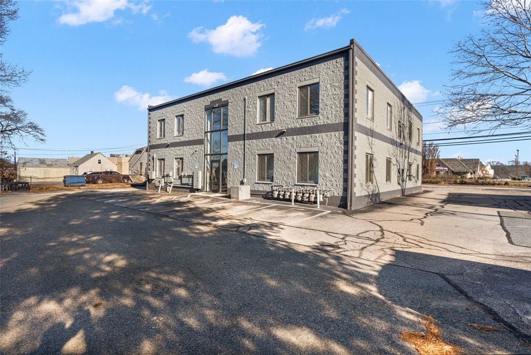 255 Quaker Lane, #100, West Warwick, RI 02893 255 Quaker Lane, #100, West Warwick, RI 02893