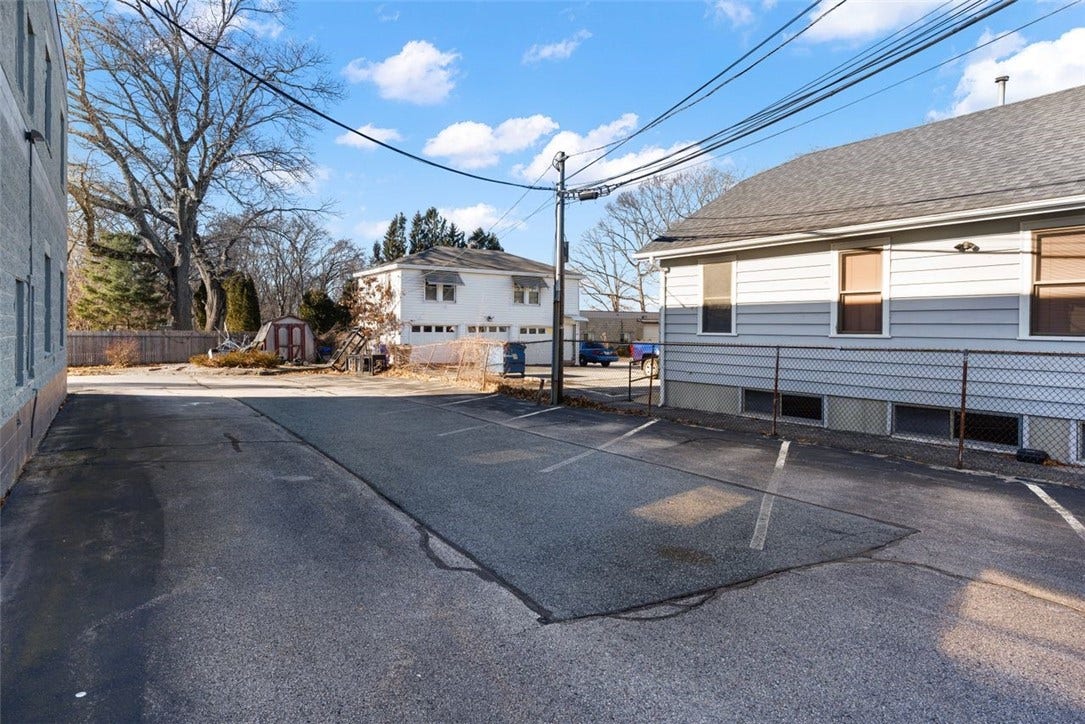 255 Quaker Lane, #400, West Warwick, RI 02893 255 Quaker Lane, #400, West Warwick, RI 02893