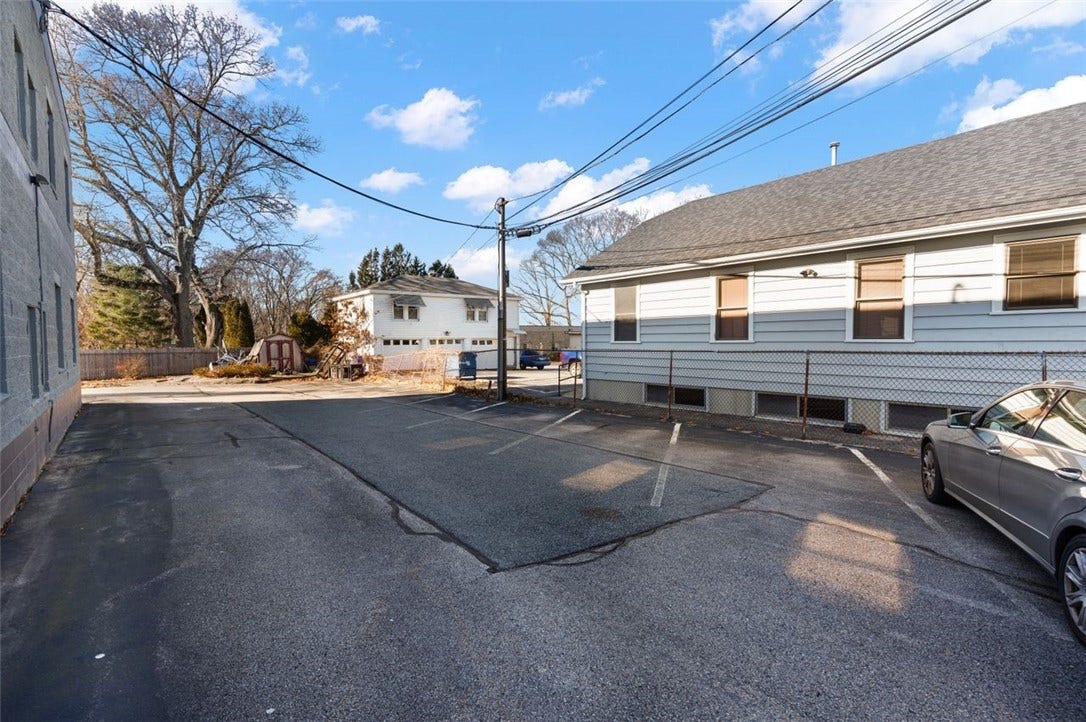 255 Quaker Lane, #400, West Warwick, RI 02893 255 Quaker Lane, #400, West Warwick, RI 02893