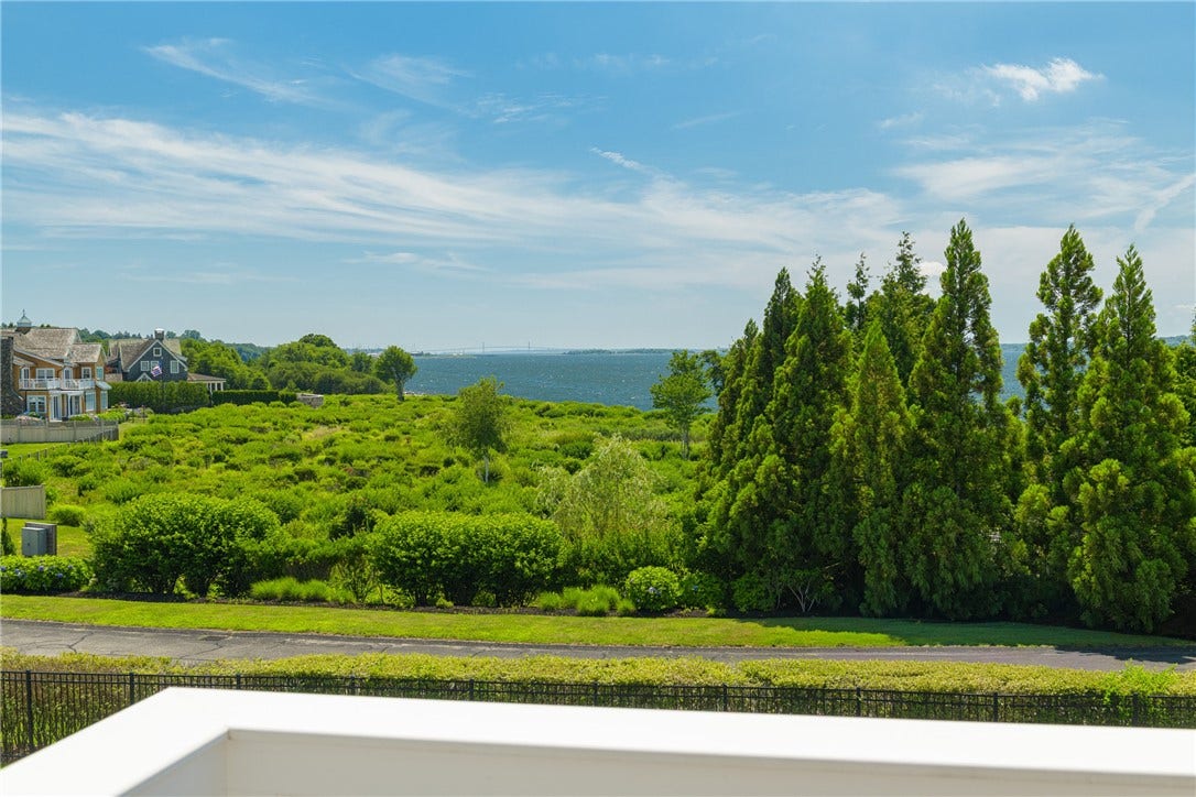 231 Carnegie Harbor Drive, Portsmouth, RI 02871 231 Carnegie Harbor Drive, Portsmouth, RI 02871