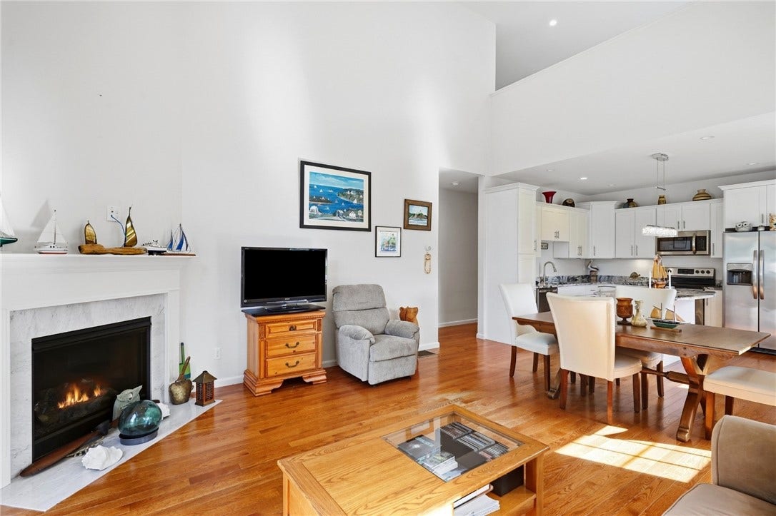 80 Bear Hill Road, #101, Cumberland, RI 02864 80 Bear Hill Road, #101, Cumberland, RI 02864