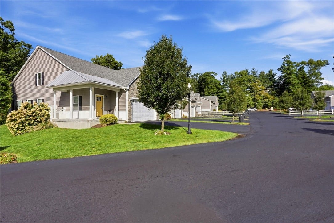 80 Bear Hill Road, #101, Cumberland, RI 02864 80 Bear Hill Road, #101, Cumberland, RI 02864