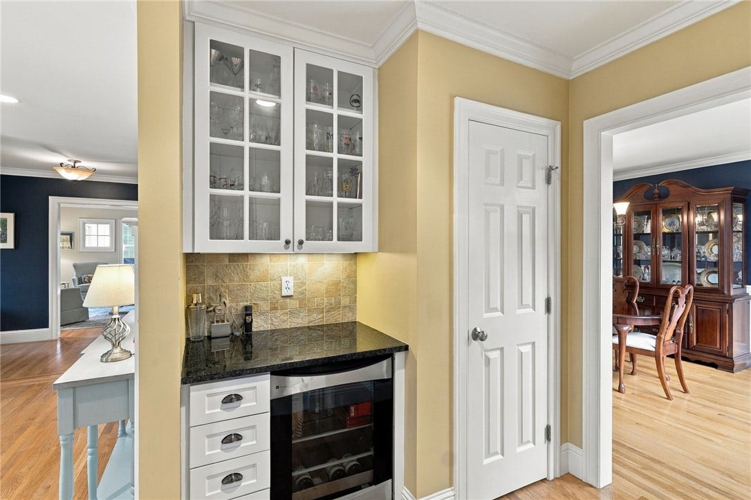 17 Pocasset Lane, Portsmouth, RI 02871 17 Pocasset Lane, Portsmouth, RI 02871