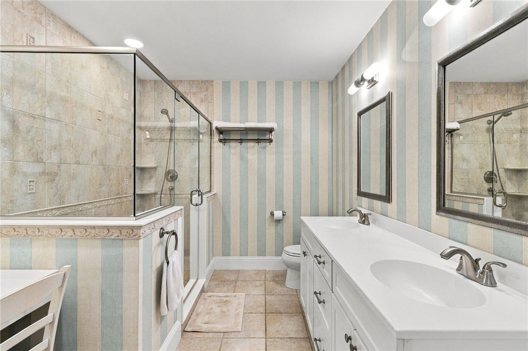 17 Pocasset Lane, Portsmouth, RI 02871 17 Pocasset Lane, Portsmouth, RI 02871