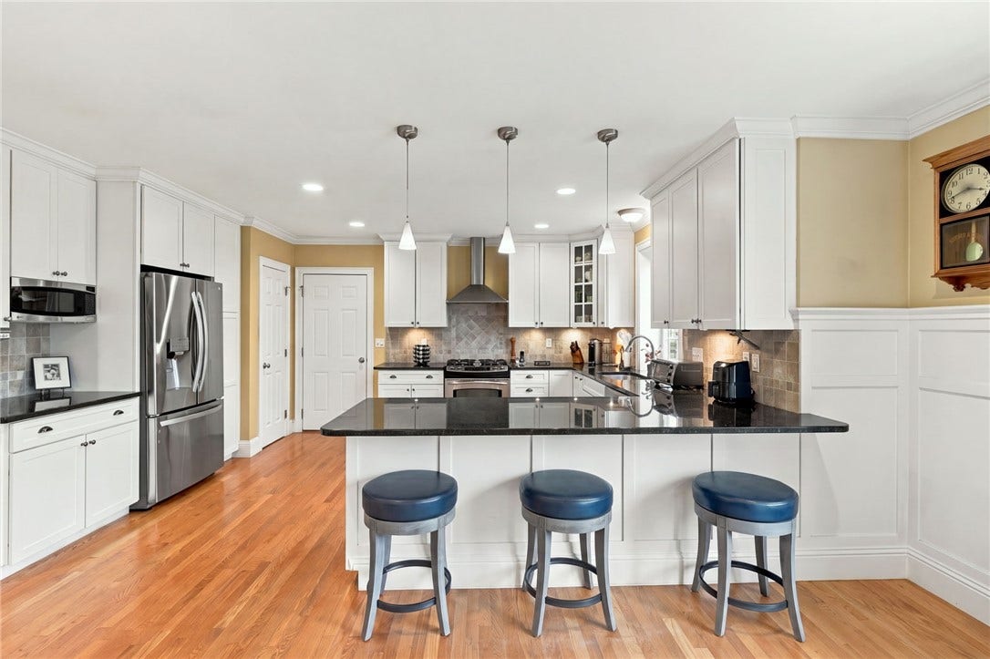 17 Pocasset Lane, Portsmouth, RI 02871 17 Pocasset Lane, Portsmouth, RI 02871