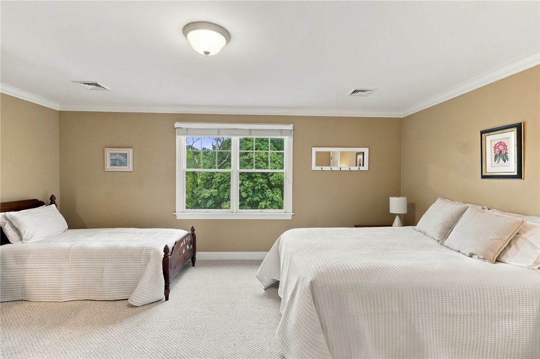 17 Pocasset Lane, Portsmouth, RI 02871 17 Pocasset Lane, Portsmouth, RI 02871
