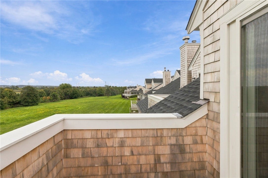 17 Pocasset Lane, Portsmouth, RI 02871 17 Pocasset Lane, Portsmouth, RI 02871