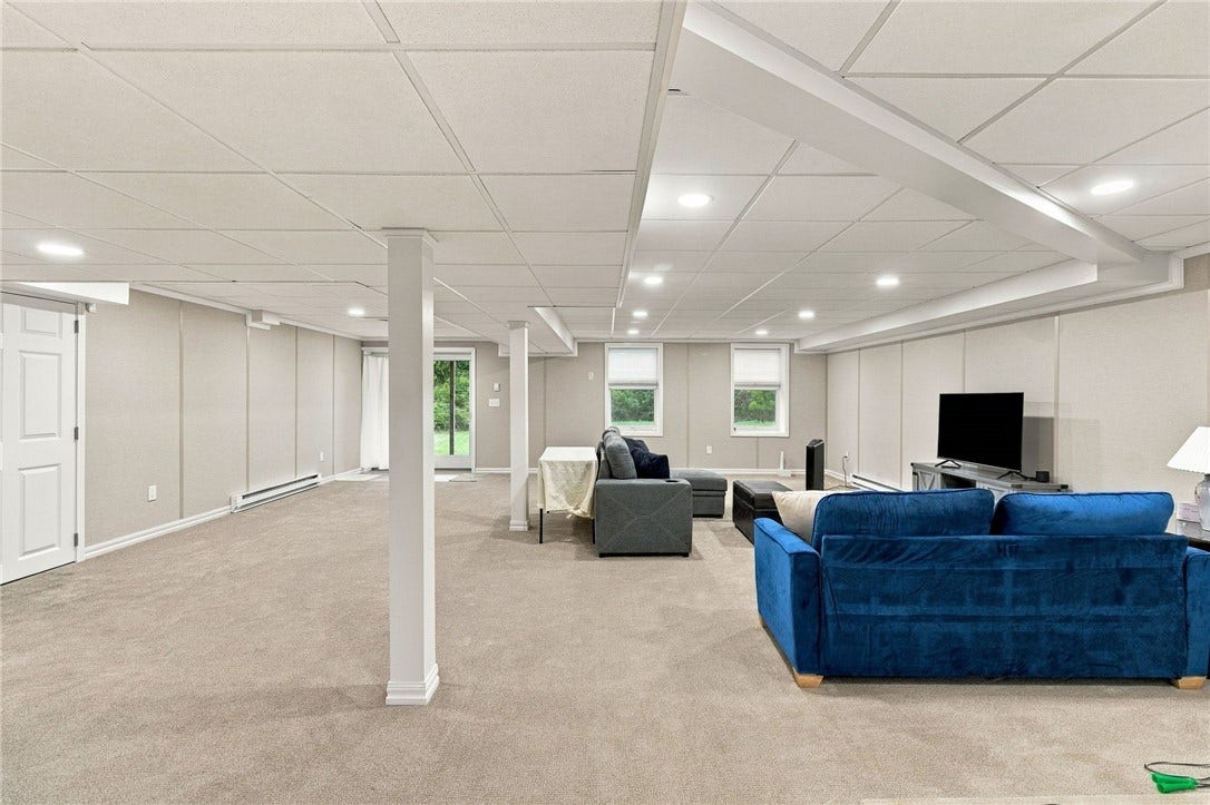 17 Pocasset Lane, Portsmouth, RI 02871 17 Pocasset Lane, Portsmouth, RI 02871