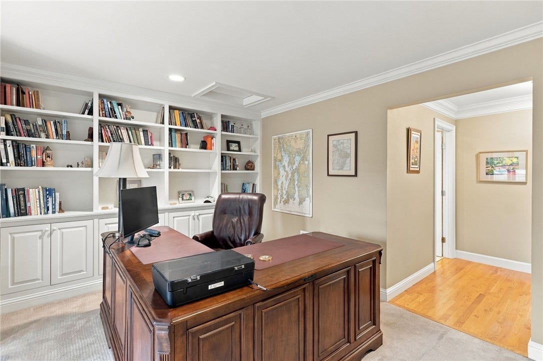 17 Pocasset Lane, Portsmouth, RI 02871 17 Pocasset Lane, Portsmouth, RI 02871