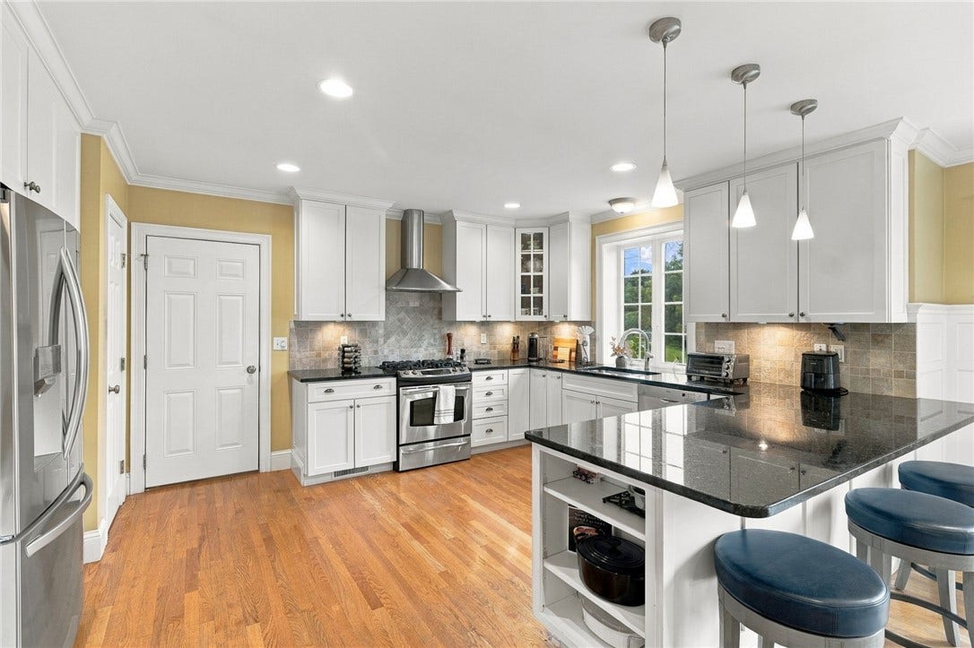 17 Pocasset Lane, Portsmouth, RI 02871 17 Pocasset Lane, Portsmouth, RI 02871
