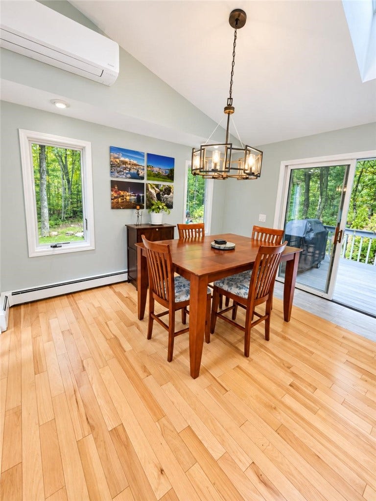 28 Hartford Pike, Foster, RI 02825