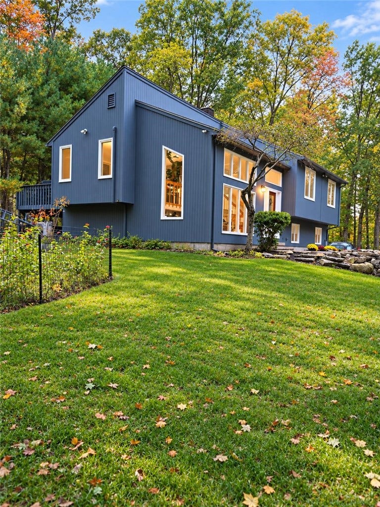 28 Hartford Pike, Foster, RI 02825