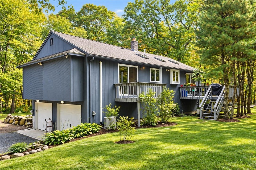 28 Hartford Pike, Foster, RI 02825
