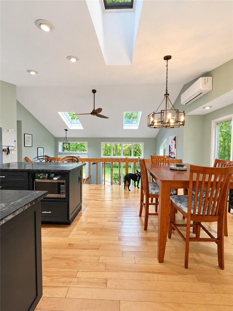 28 Hartford Pike, Foster, RI 02825