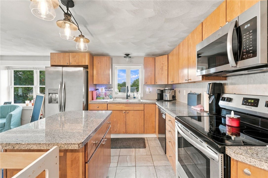 453 Greenville Avenue, Johnston, RI 02919 453 Greenville Avenue, Johnston, RI 02919