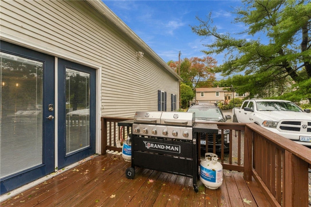 453 Greenville Avenue, Johnston, RI 02919 453 Greenville Avenue, Johnston, RI 02919