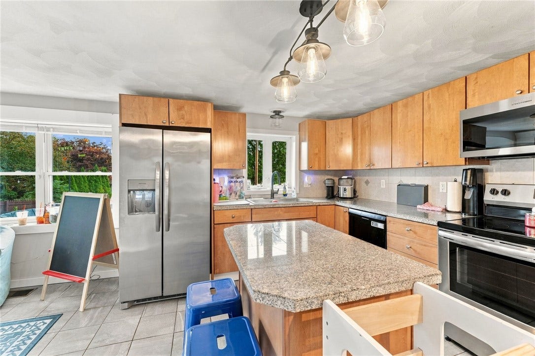453 Greenville Avenue, Johnston, RI 02919 453 Greenville Avenue, Johnston, RI 02919