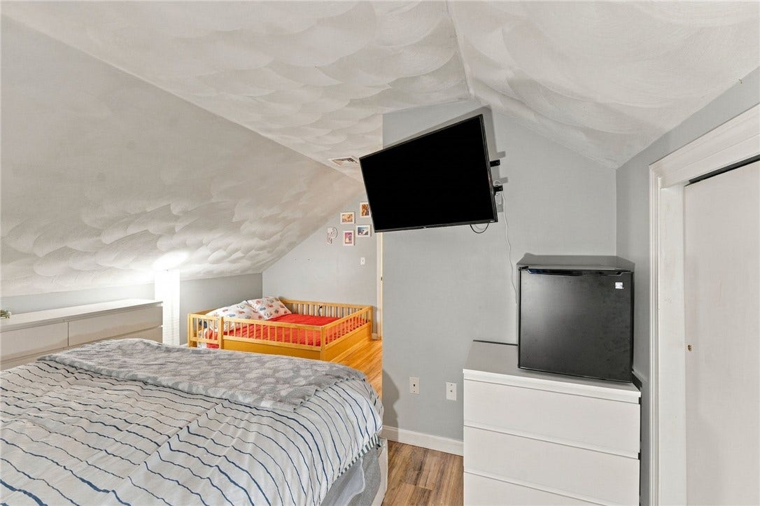 453 Greenville Avenue, Johnston, RI 02919 453 Greenville Avenue, Johnston, RI 02919