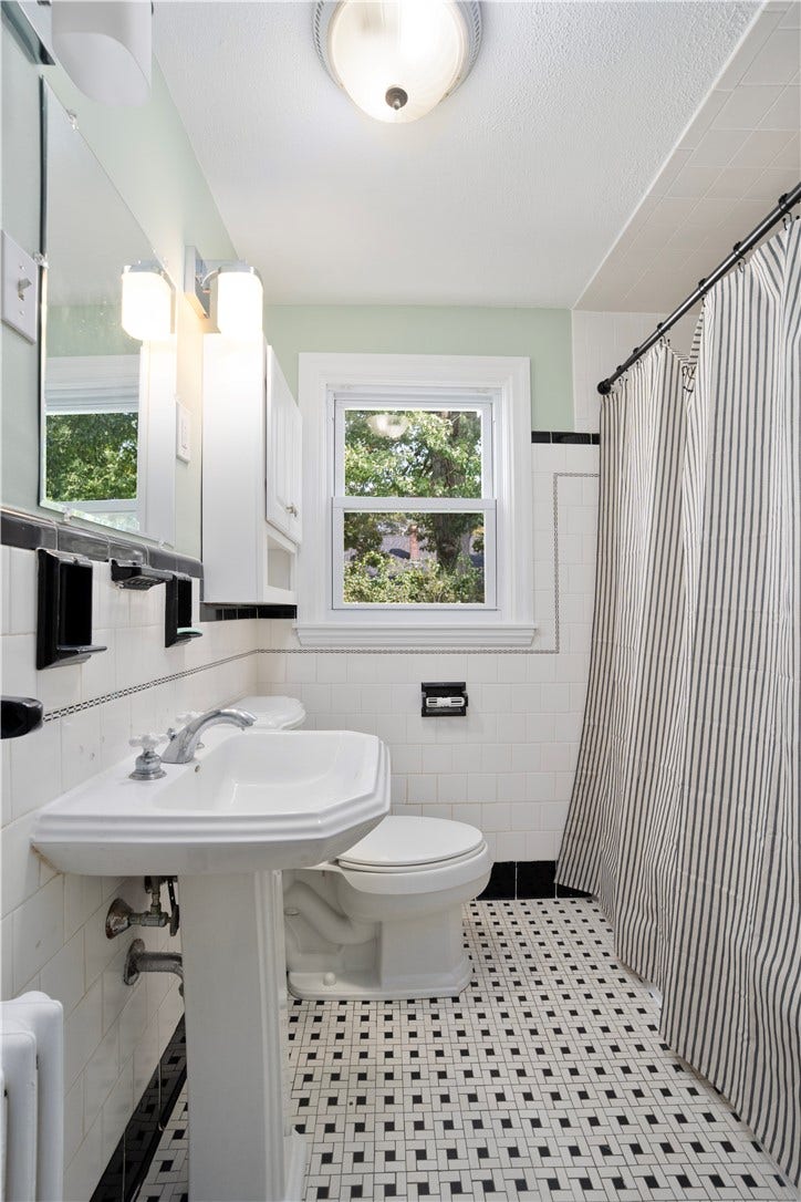 15 Kinne Street, West Warwick, RI 02893