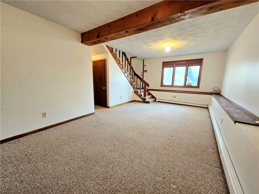 3 Lakeview Drive, Narragansett, RI 02882 LOWER LEVEL