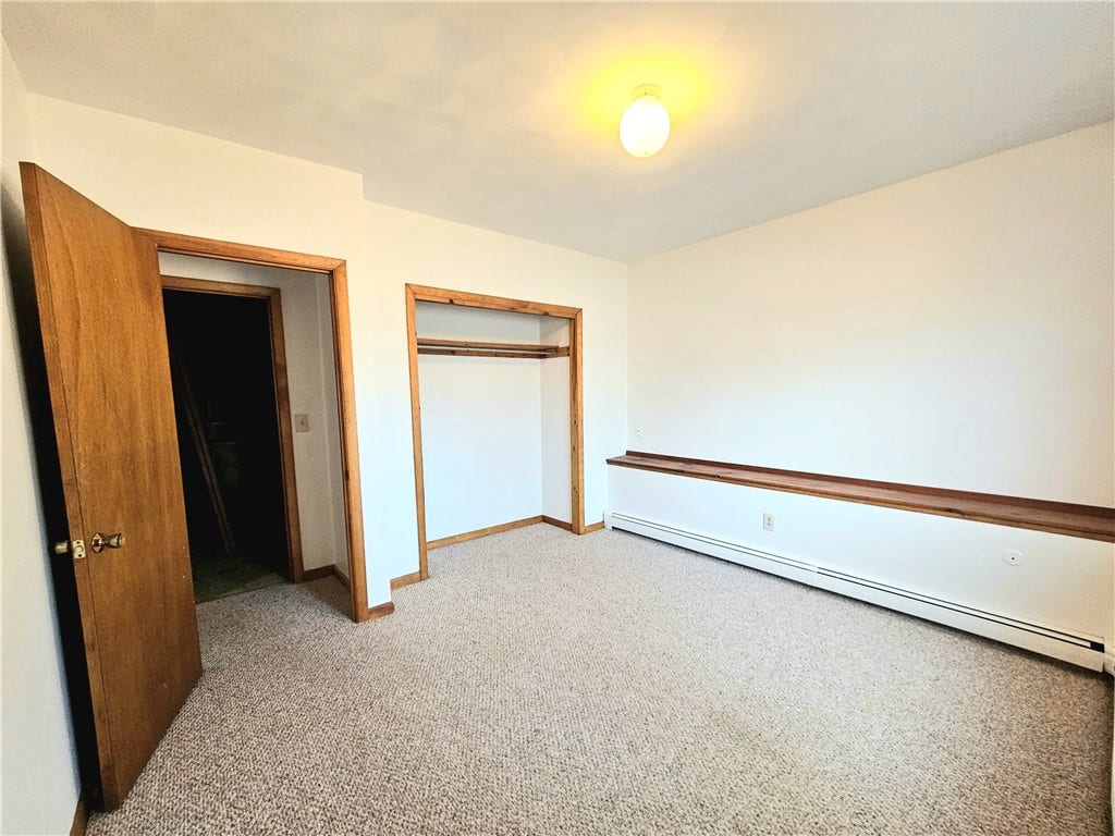 3 Lakeview Drive, Narragansett, RI 02882 LOWER LEVEL