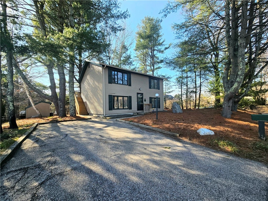3 Lakeview Drive, Narragansett, RI 02882 3 Lakeview Drive, Narragansett, RI 02882