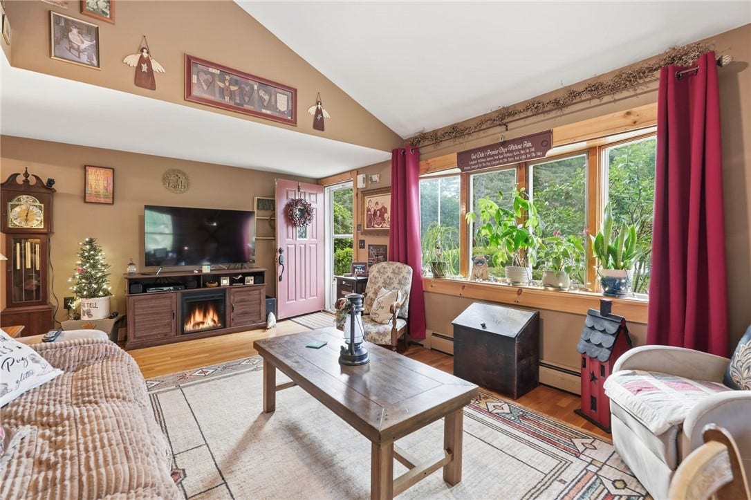 55 Slater Drive, Burrillville, RI 02830 55 Slater Drive, Burrillville, RI 02830